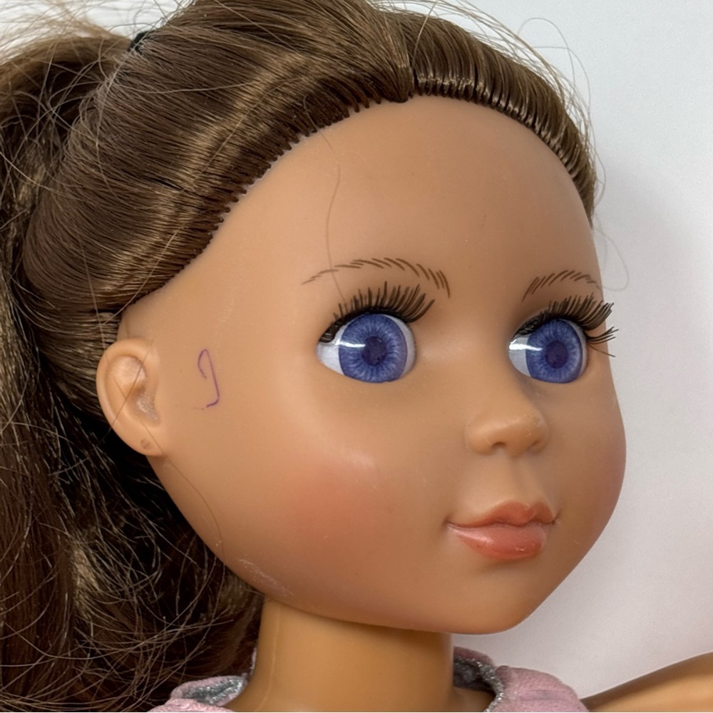 Pink Fashion Doll with Patterned Leggings - Kids Toy • has defects: ink ✍️ mark - Picture 4 of 8